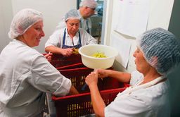 Cantinières à Mouans Sartoux